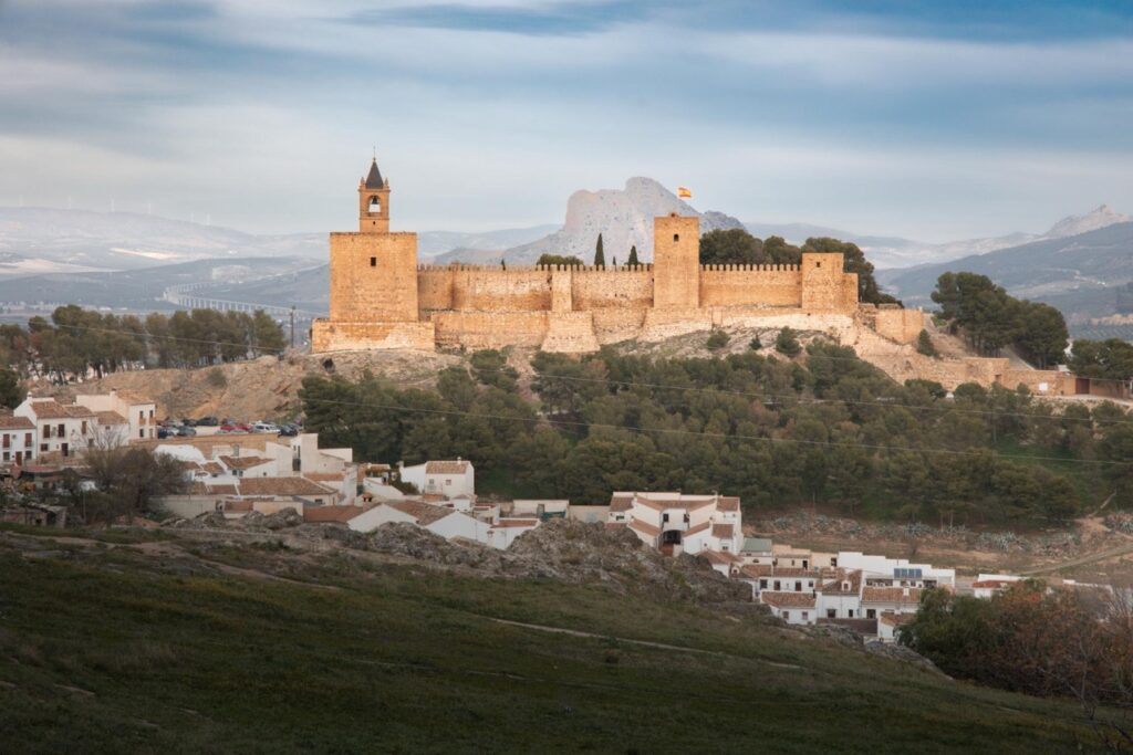 Malaga, perła hiszpańskiej Andaluzji, przyciąga nie tylko turystów, ale również inwestorów i osoby poszukujące swojego miejsca na ziemi pod słońcem